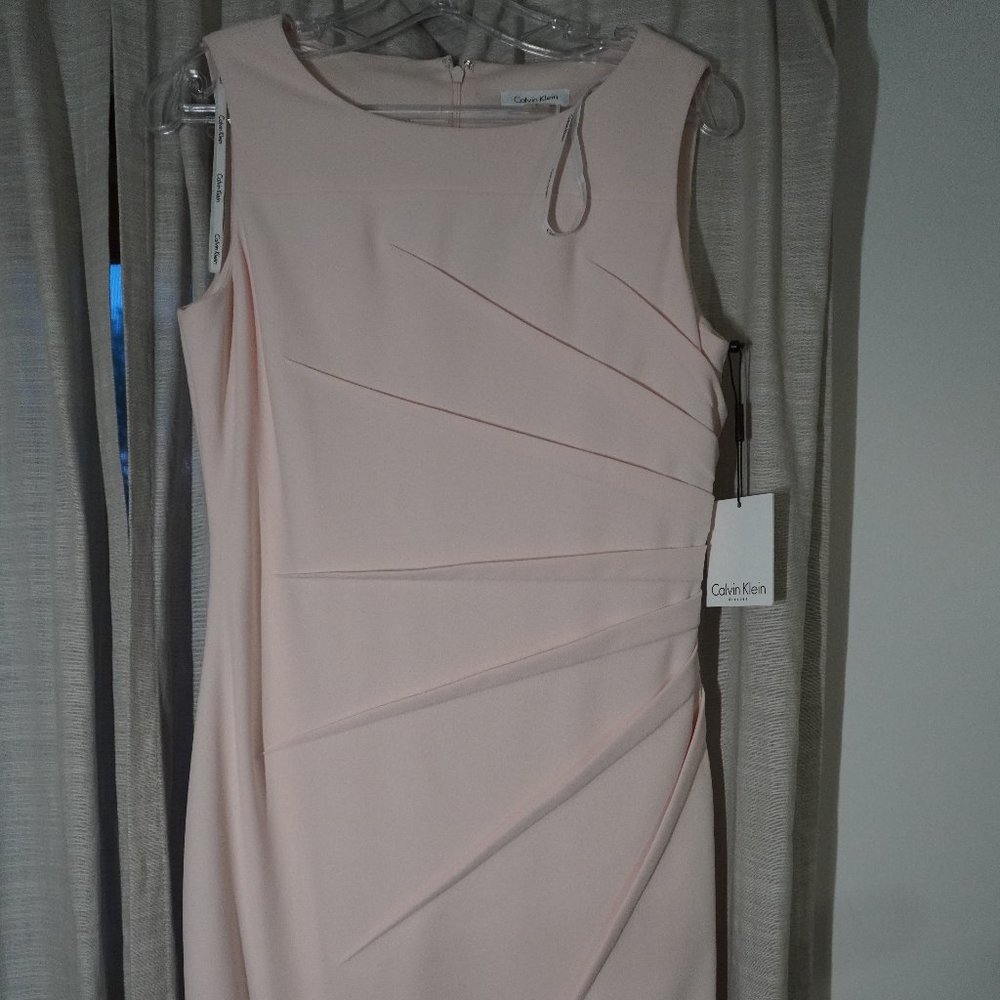 calvin klein starburst dress. Size 8, light pink. New